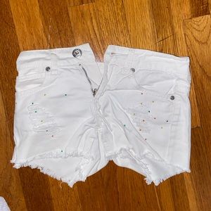 guess white jean shorts